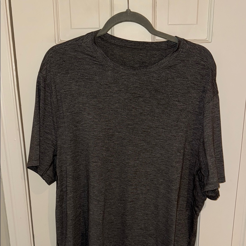 Men's Lululemon Gray Athletic T-Shirt